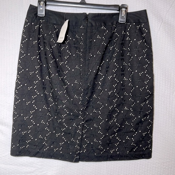 ANN Taylor Loft Black With Beige Lining Eyelet Skirt - Size 8, New With Tag - Picture 2 of 6